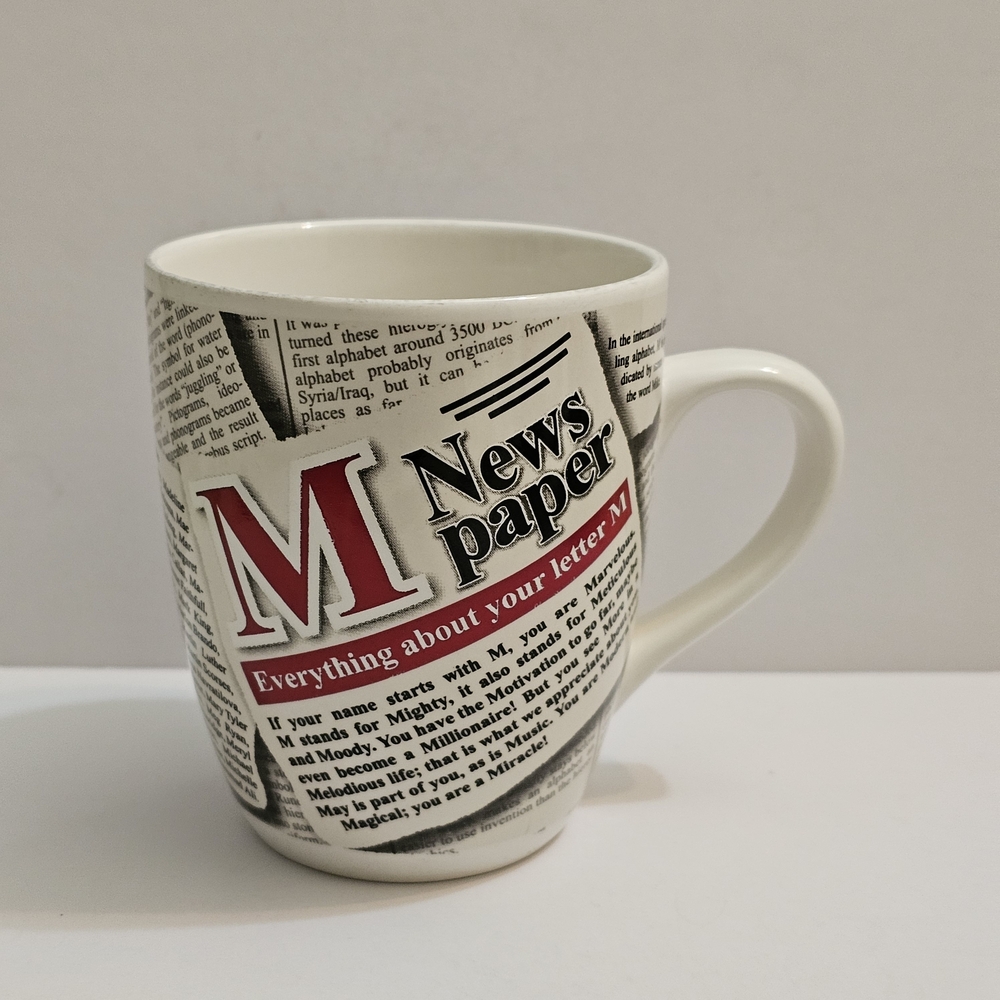 Newspaper-Theme Ceramic Coffee Mug – Red “M” Initial – Personality Traits Design